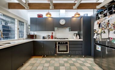 Oportunidad, casa para ampliar en barrio exclusivo de Las Condes.
