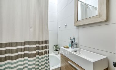 Oportunidad, casa para ampliar en barrio exclusivo de Las Condes.