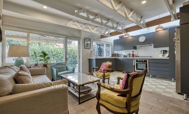 Oportunidad, casa para ampliar en barrio exclusivo de Las Condes.