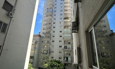 Cerrito y Posadas - Excelente depto super impecable - Dos dorm - Garage