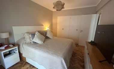 Cerrito y Posadas - Excelente depto super impecable - Dos dorm - Garage