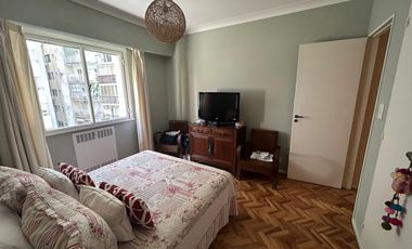 Cerrito y Posadas - Excelente depto super impecable - Dos dorm - Garage