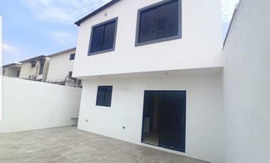 Nueva Casa en Venta - Urbanización Cataluña (J Luna)