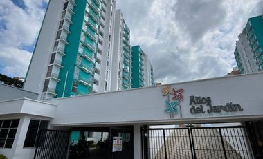 apartamento en arriendo en prados del este. Cod A3379