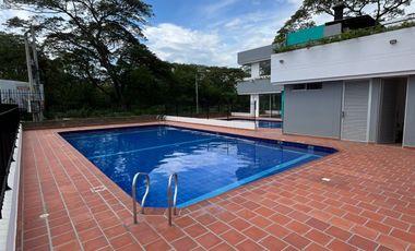 apartamento en arriendo en prados del este. Cod A3379
