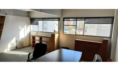 Venta en block de 3 oficinas, a la calle. En excelente ubicación comercial y de uso profesional!!!