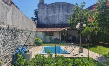 VENTA CASA EN LOTE PROPIO, 4 AMBIENTES, V. BALLESTER