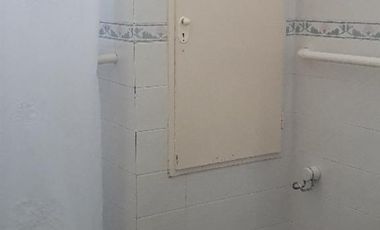 VENTA CASA EN LOTE PROPIO, 4 AMBIENTES, V. BALLESTER