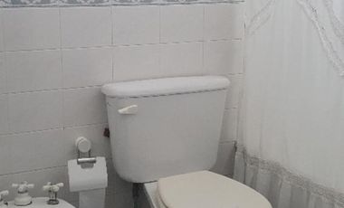 VENTA CASA EN LOTE PROPIO, 4 AMBIENTES, V. BALLESTER