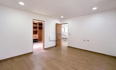 Casa en venta en Hacienda San Antonio Metepec con habitación en planta baja