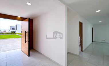 Casa en venta en Hacienda San Antonio Metepec con habitación en planta baja