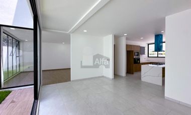 Casa en venta en Hacienda San Antonio Metepec con habitación en planta baja