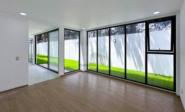 Casa en venta en Hacienda San Antonio Metepec con habitación en planta baja