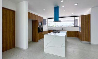 Casa en venta en Hacienda San Antonio Metepec con habitación en planta baja