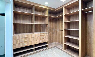 Casa en venta en Hacienda San Antonio Metepec con habitación en planta baja