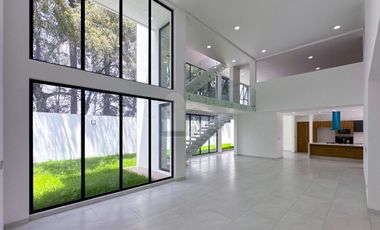 Casa en venta en Hacienda San Antonio Metepec con habitación en planta baja