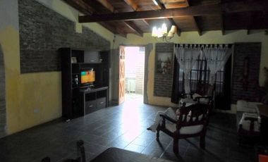 Casa en venta en Burzaco Este