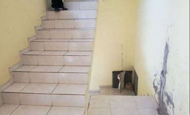 Casa con locales comerciales de venta en Otavalo