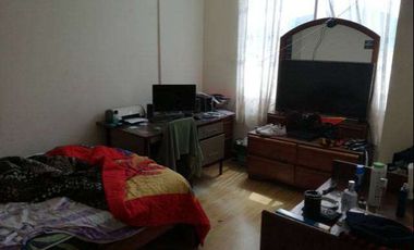 Casa con locales comerciales de venta en Otavalo