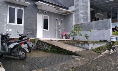 Rumah murah di Gedawang Banyumanik Semarang atas