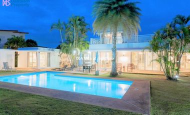 Luxury Golf Villa in Hua Hin at Palm Hills Golf Resort
