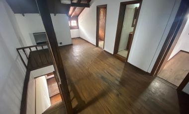 CHALET 5 AMBIENTES MORENO Y CHAMPAGNAT. Chalet en Venta.