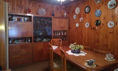 Casa sobre amplio terreno