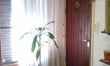 Casa sobre amplio terreno