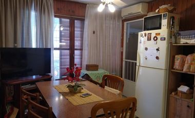 Casa sobre amplio terreno