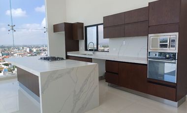 PENTHOUSE D SUPER LUJO EN EL CORAZÓN DE BOSQUES