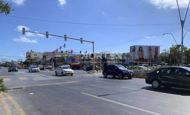 AMPLIO LOCAL EN RENTA EN EL CRUCERO, CANCÚN, QUINTANA ROO