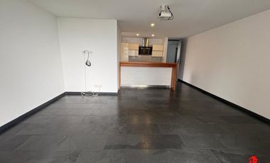 apartamento en arriendo/venta en loma la esmeralda. Cod A6213