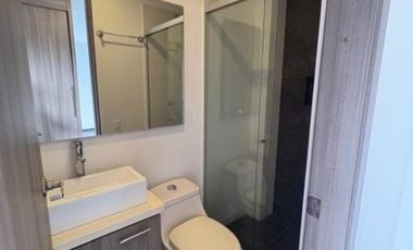 apartamento en arriendo/venta en loma la esmeralda. Cod A6213