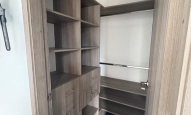 apartamento en arriendo/venta en loma la esmeralda. Cod A6213