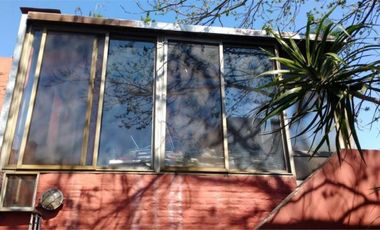 EXCELENTE CASA DE 4 AMBIENTES EN LOTE 10X56 EN VENTA - VILLA SARMIENTO