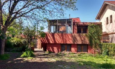 EXCELENTE CASA DE 4 AMBIENTES EN LOTE 10X56 EN VENTA - VILLA SARMIENTO