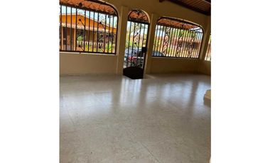 VENDO CASA EN ARRAIJAN ALTOS DEL EL TECAL 2R