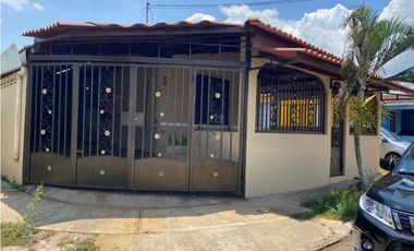 VENDO CASA EN ARRAIJAN ALTOS DEL EL TECAL 2R