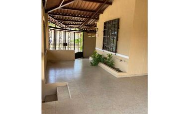 VENDO CASA EN ARRAIJAN ALTOS DEL EL TECAL 2R