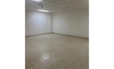SE ALQULIAN OFICINAS EN PH PLAZA AMERICA