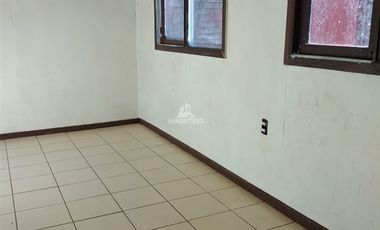 Casa en Venta en Villa Las Azaleas, cercana a la Virgen de Padre Las Casas y a la Avenida Villa Alegre