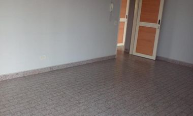 local con 4 oficinas