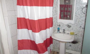 Casa Venta 8 dormitorios, apta residencial Agua Santa, Viña