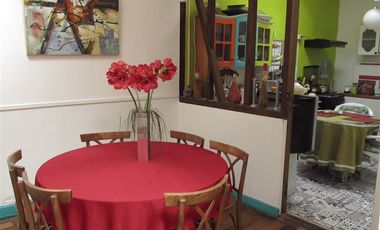 Casa Venta 8 dormitorios, apta residencial Agua Santa, Viña