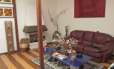 Casa Venta 8 dormitorios, apta residencial Agua Santa, Viña