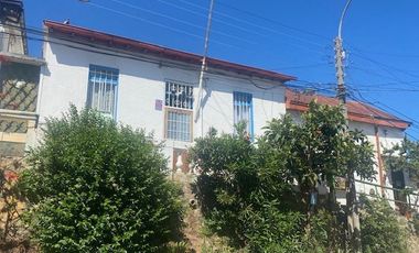 Casa Venta 8 dormitorios, apta residencial Agua Santa, Viña