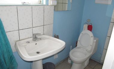 Casa Venta 8 dormitorios, apta residencial Agua Santa, Viña