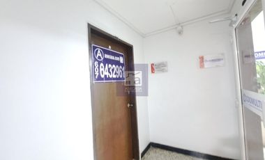 COD. 5590 - SE ARRIENDA OFICINA - BARRIO: CENTRO