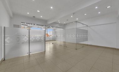 oficina en arriendo en antiguo country. Cod A121133017