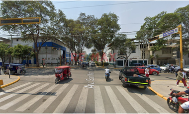 Ideal para empresarios e inversionistas en la Av. San Martín, a pasos de la Av. Grau.

🌟 ¡Oportunidad única en el corazón de Piura! Este terreno de